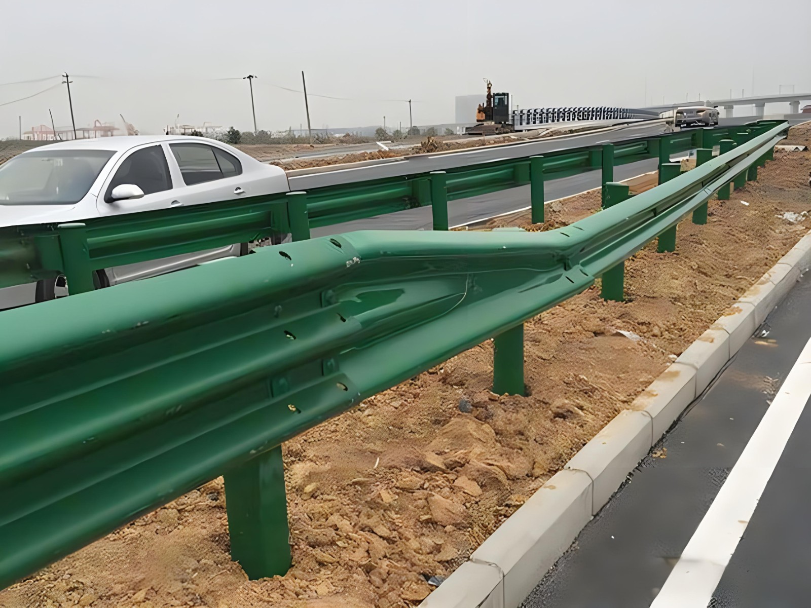 泰州高速波形护栏板日常维护方案确保道路安全新举措