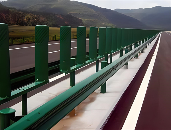 泰州三波护栏板在高速公路的应用